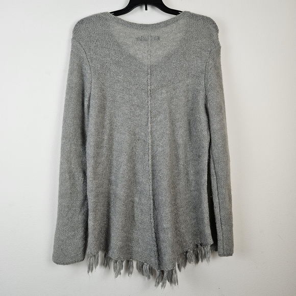 Prana Size Large Shelby Poncho Sweater Gray Knit Wool Blend Yoga Fringe - Picture 6 of 7